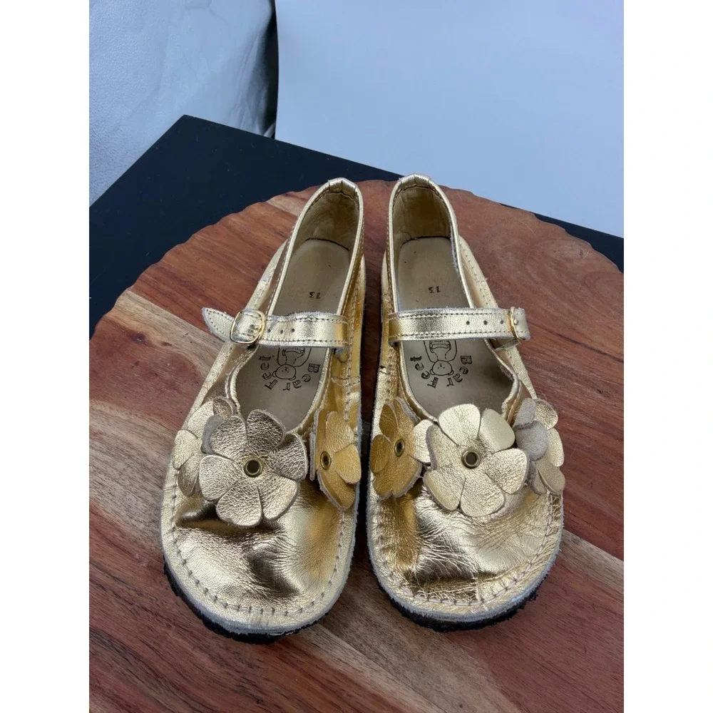 Bear‎ Feet Gold Leather Flower Mary Jane Shoes Kids 13 Metallic Floral Flats